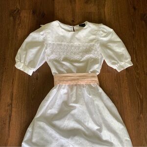 Vintage 70s pearly white floral textured cottage prairie dress with pink belt